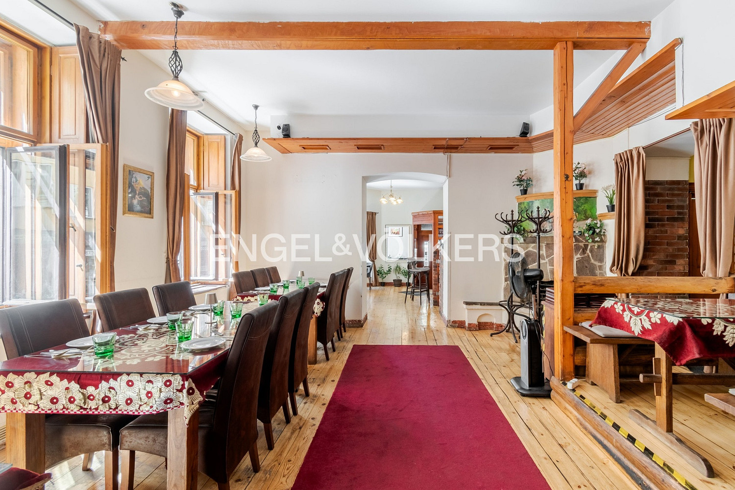 Prodej restaurace 328 m² – fotografie 3