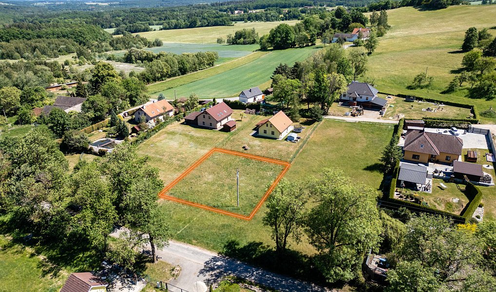 Prodej stavebního pozemku 887 m², Hracholusky – náhled fotky 5