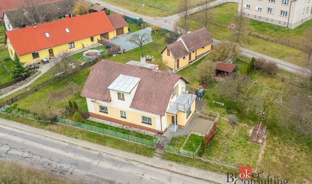 Prodej domu 146 m² s pozemkem 613 m², Lipoltice – náhled fotky 2