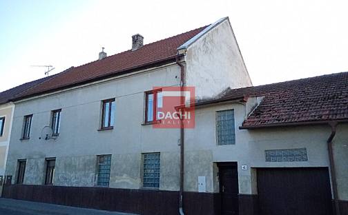 Prodej domu 206 m² s pozemkem 490 m², 30. dubna, Nezamyslice, okres Prostějov