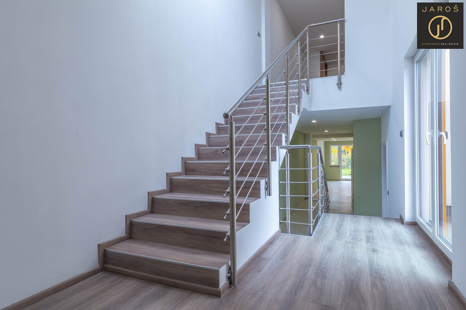 Prodej domu 178 m² s pozemkem 295 m² – další