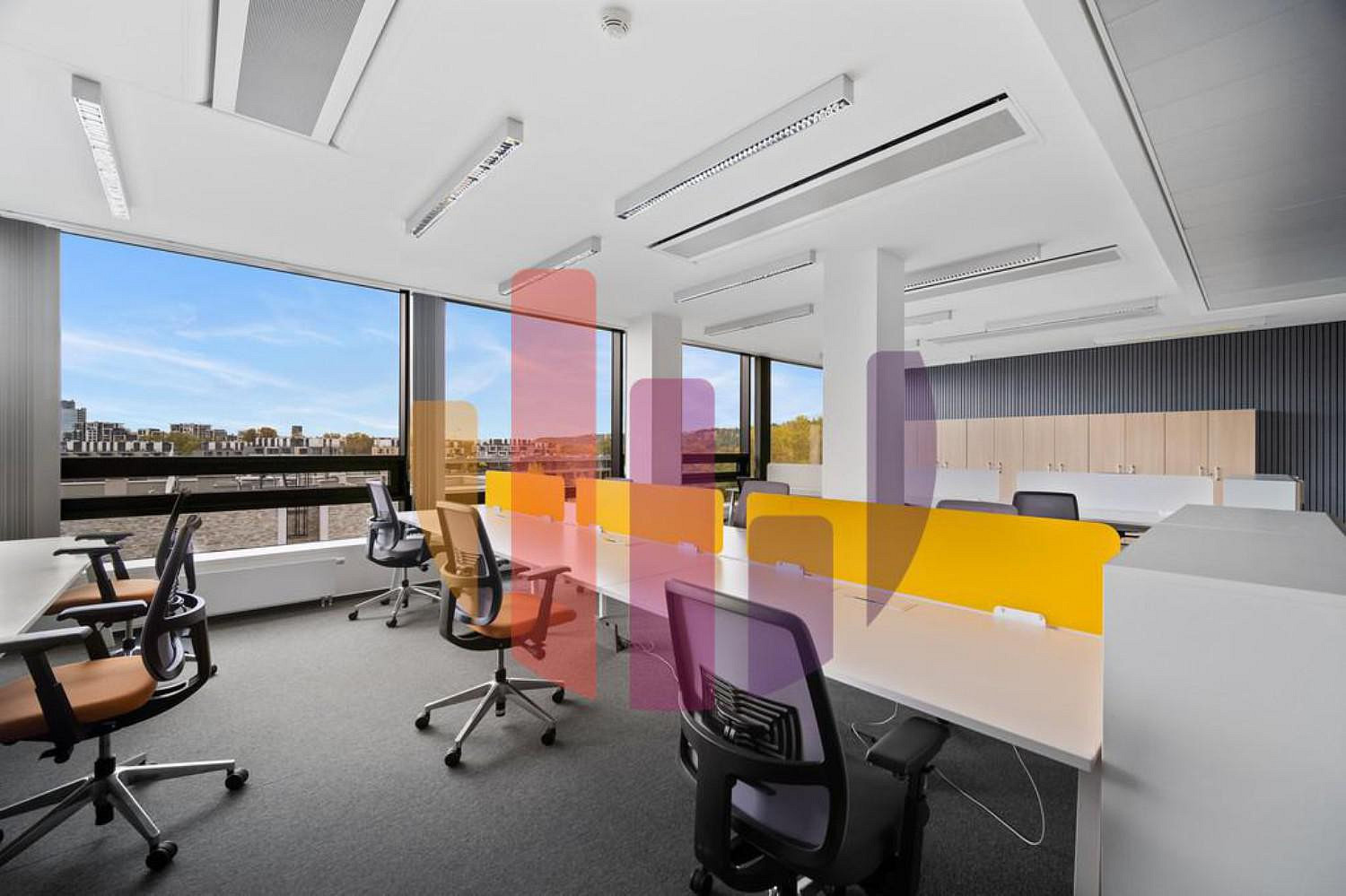 Pronájem kanceláře 358 m² — photo 3