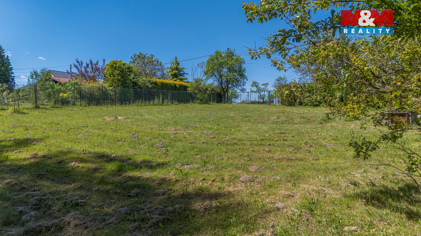 Prodej stavebního pozemku 3 300 m² – fotografie 2