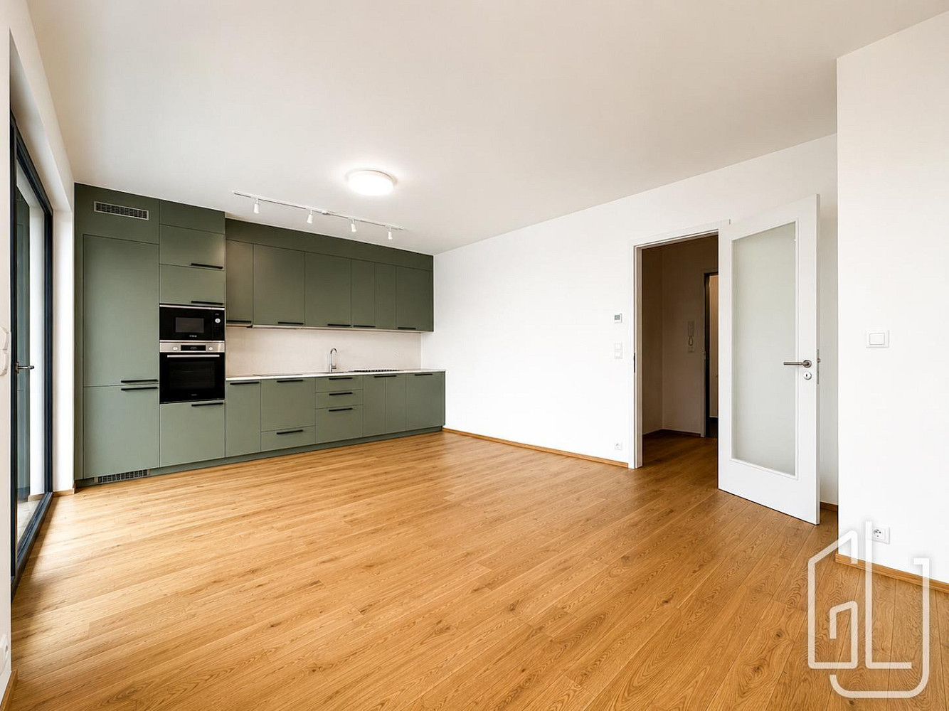 Pronájem bytu 2+kk 54 m² — photo 2