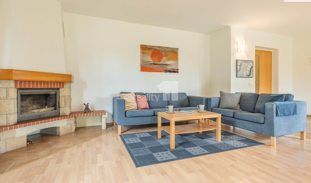 Prodej domu 200 m² s pozemkem 1 008 m², Kamenice – náhled fotky 36