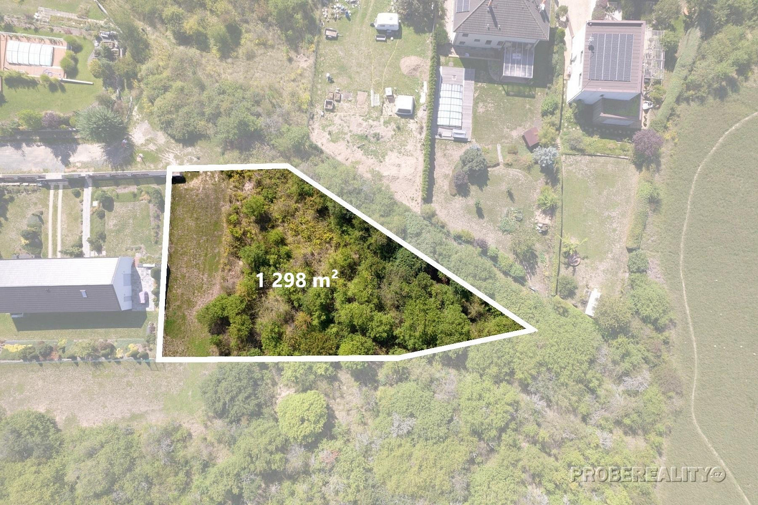 Prodej stavebního pozemku 1 298 m²