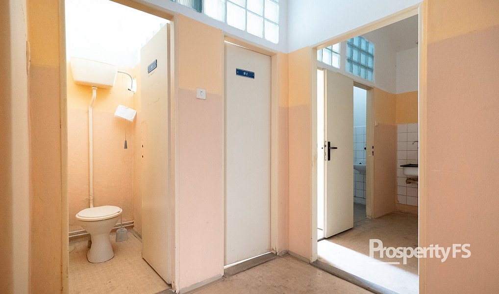 Prodej domu 200 m² s pozemkem 396 m², Hostomice – náhled fotky 12