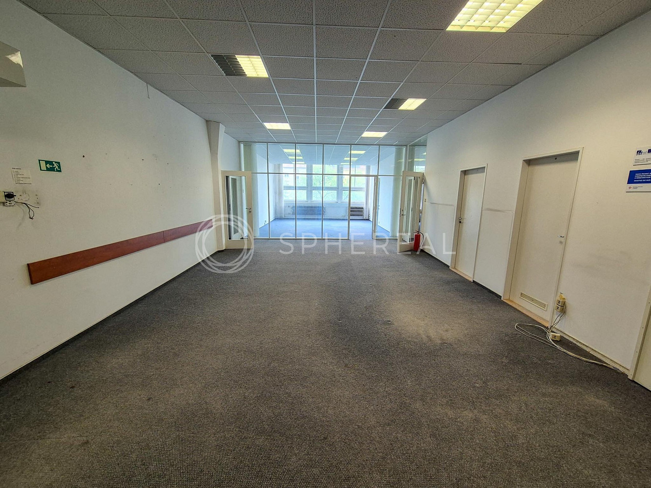 Pronájem kanceláře 431 m² — photo 3