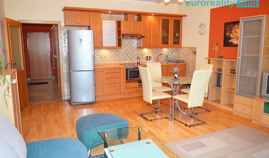 Pronájem bytu 2+kk 59 m², Kladno – náhled fotky 3