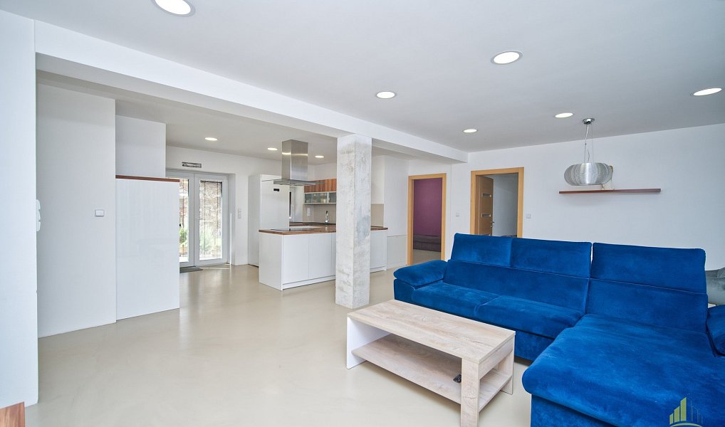 Prodej domu 231 m² s pozemkem 794 m², Velké Bílovice – náhled fotky 4