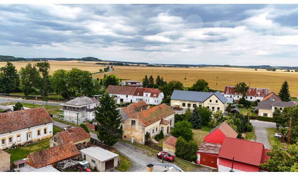 Prodej domu 352 m² s pozemkem 1 255 m², Pernarec – náhled fotky 6