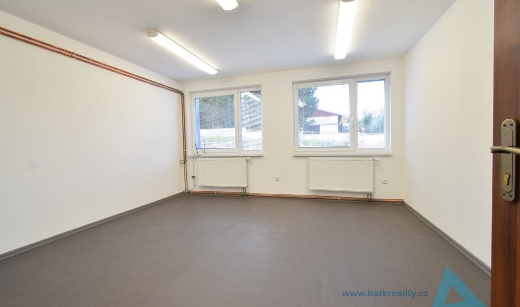Pronájem kanceláře 20 m², Nová Paka – náhled fotky 2