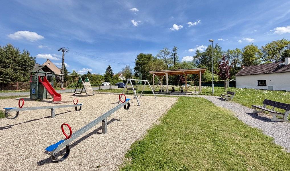 Prodej bytu 3+kk 74 m², Svinaře – náhled fotky 15