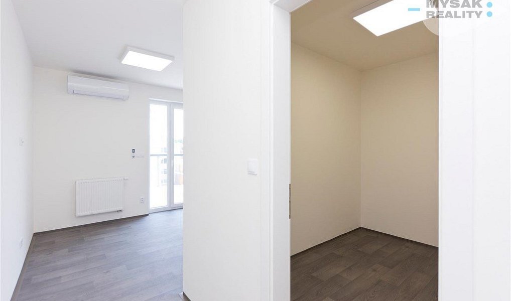 Prodej bytu 4+kk 148 m², Kladno – náhled fotky 11