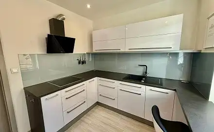 Pronájem bytu 2+1 68 m², U Koruny, Hradec Králové - Pražské Předměstí