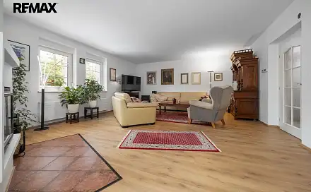 Prodej domu 190 m² s pozemkem 877 m², Jezevčí, Praha 4 - Šeberov