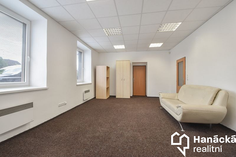 Pronájem kanceláře 29 m² — photo 2