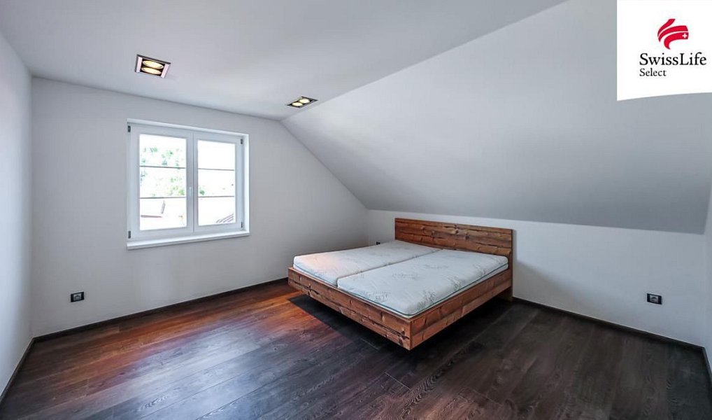 Prodej domu 211 m² s pozemkem 975 m², Ostrov – náhled fotky 19