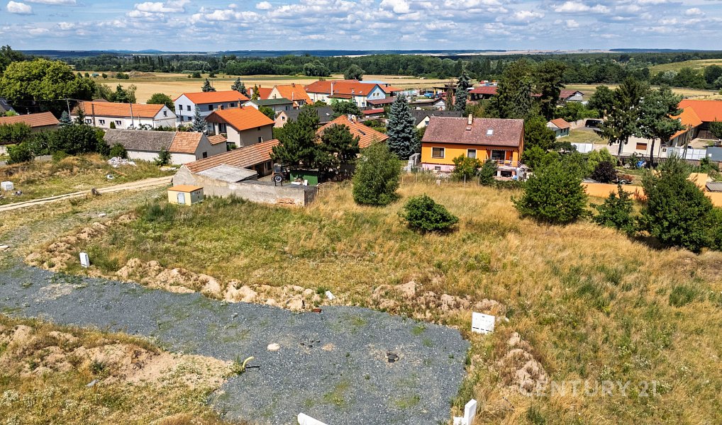 Prodej stavebního pozemku 1 069 m², Záryby – náhled fotky 5