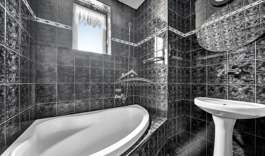 Prodej domu 190 m² s pozemkem 939 m², Nové Syrovice – náhled fotky 9