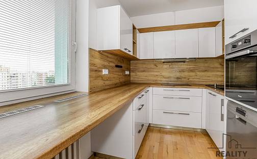 Prodej bytu 3+1 80 m², Prachatická, České Budějovice - České Budějovice 2