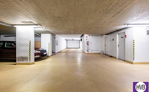 Prodej garážového stání 13 m2 + úložný prostor, OV, Praha 6 - Břevnov, ul. Nad Motolskou nemocnicí, Nad motolskou nemocnicí, Praha 6 - Břevnov