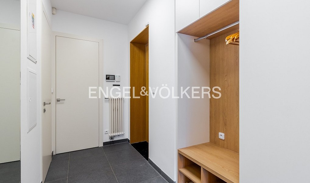 Pronájem bytu 2+kk 65 m², Praha – náhled fotky 10