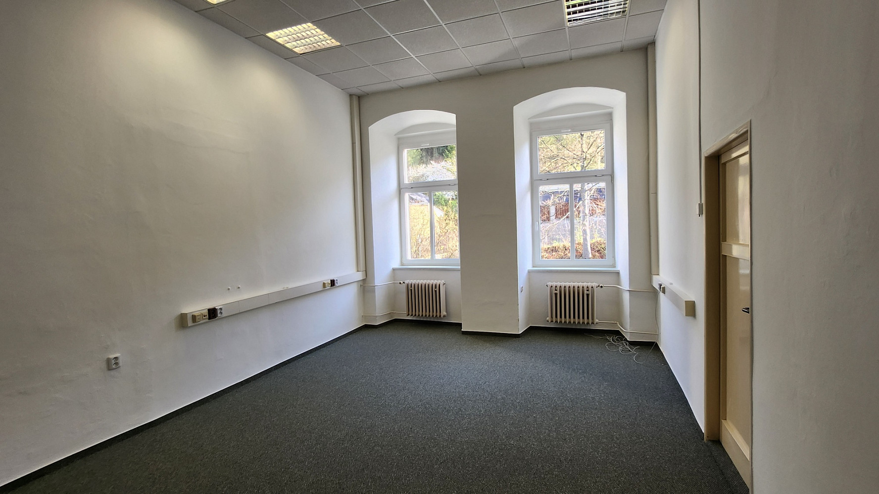 Pronájem kanceláře 29 m² – fotografie 3