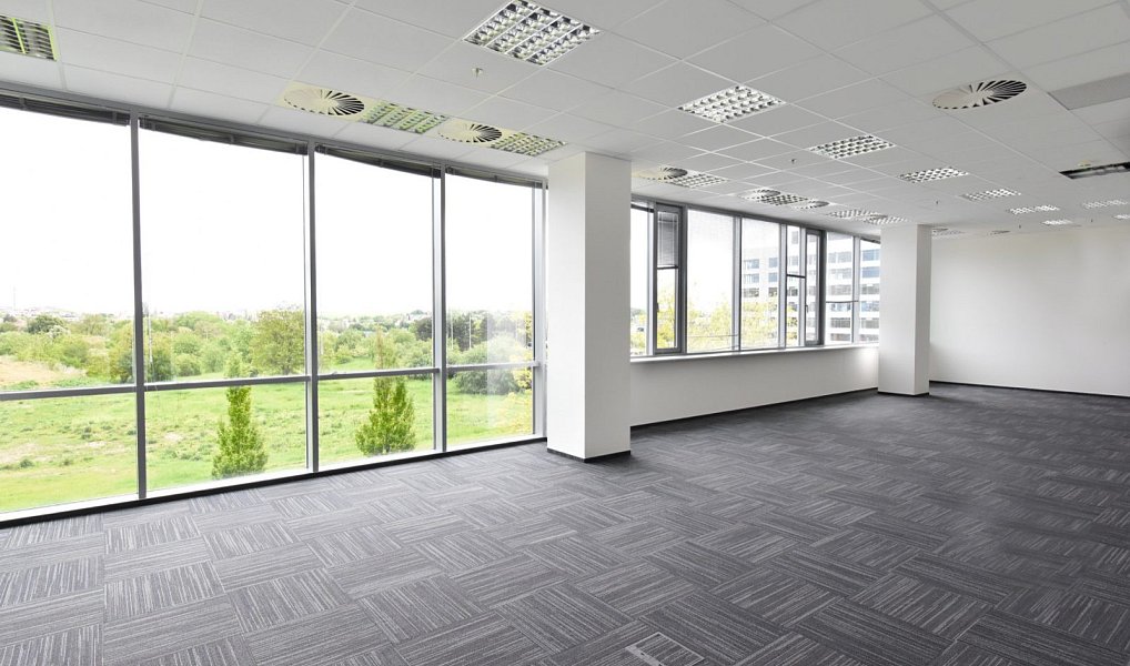 Pronájem kanceláře 898 m², Ořech – náhled fotky 3