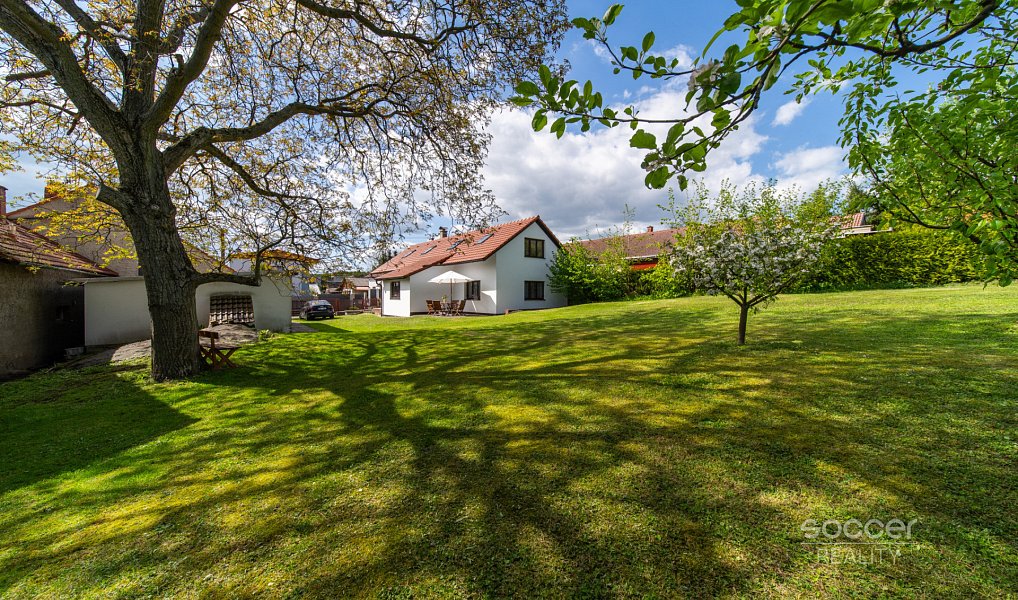 Pronájem domu 180 m² s pozemkem 1 662 m², Dobrovice – fotka 1 z 28
