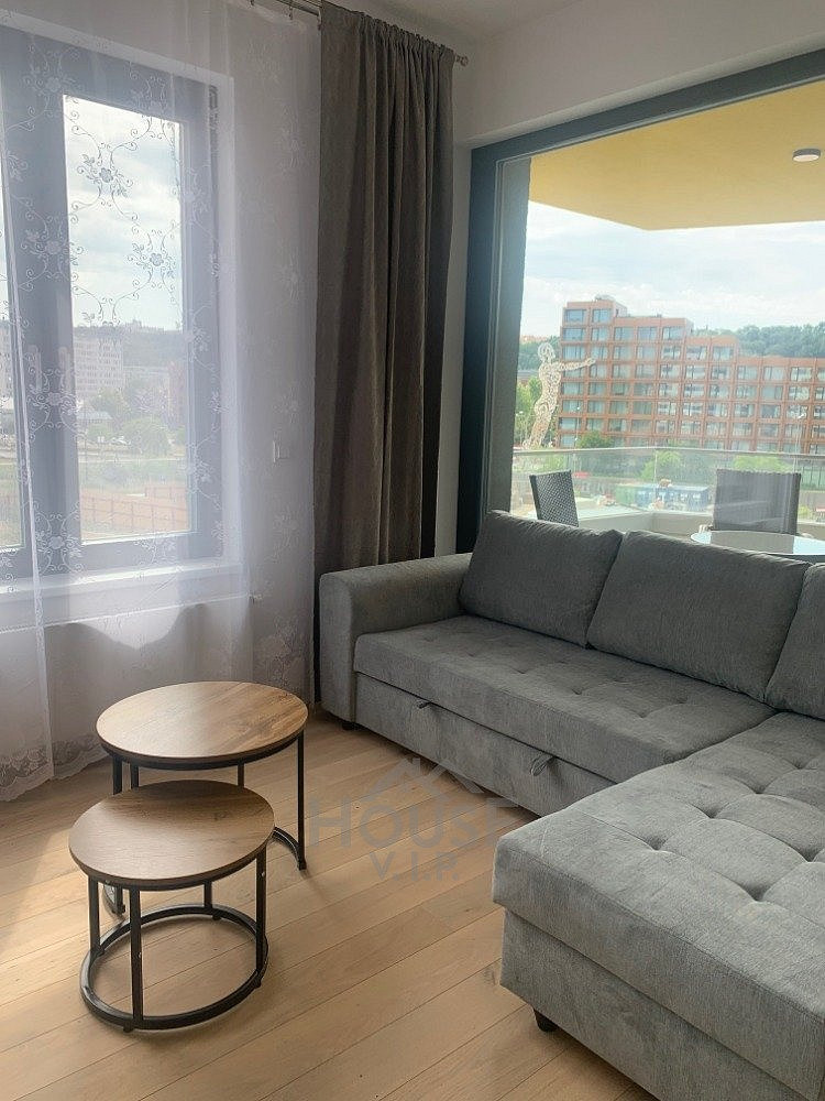 Pronájem bytu 2+kk 63 m² – fotografie 2