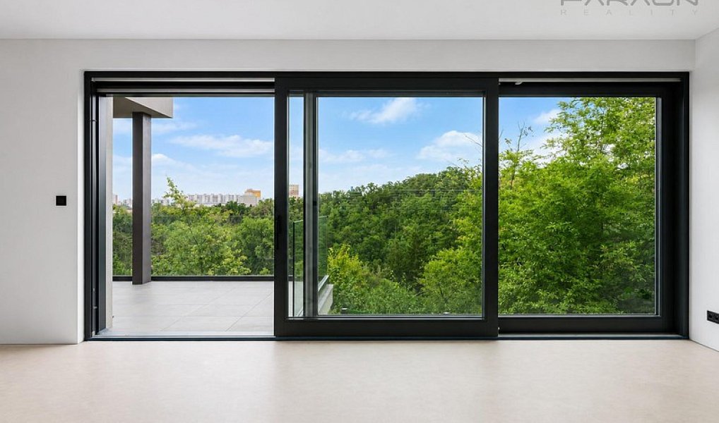 Prodej domu 305 m² s pozemkem 362 m², Praha – náhled fotky 3
