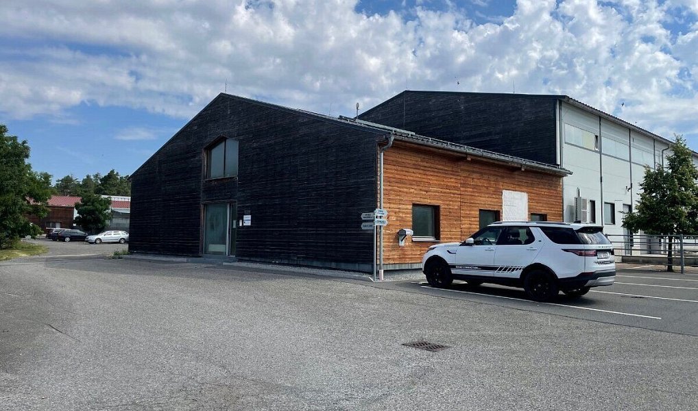 Pronájem obchodních prostor 400 m², Tachlovice – fotka 1 z 9