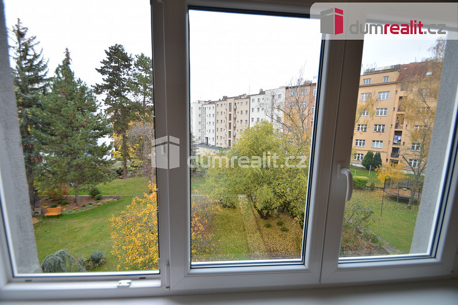 Pronájem bytu 2+kk 67 m² – fotografie 3
