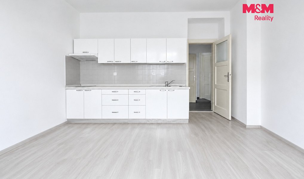Prodej bytu 1+kk 31 m², Praha – náhled fotky 2