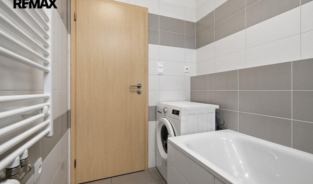 Prodej bytu 2+kk 47 m², Praha – náhled fotky 9