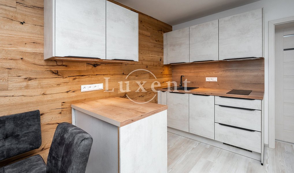 Prodej domu 186 m² s pozemkem 1 808 m², Horní Planá – náhled fotky 17