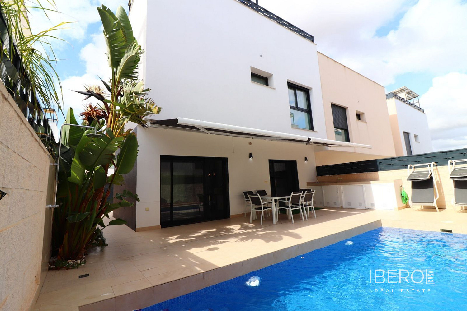 Prodej domu 126 m² s pozemkem 169 m²