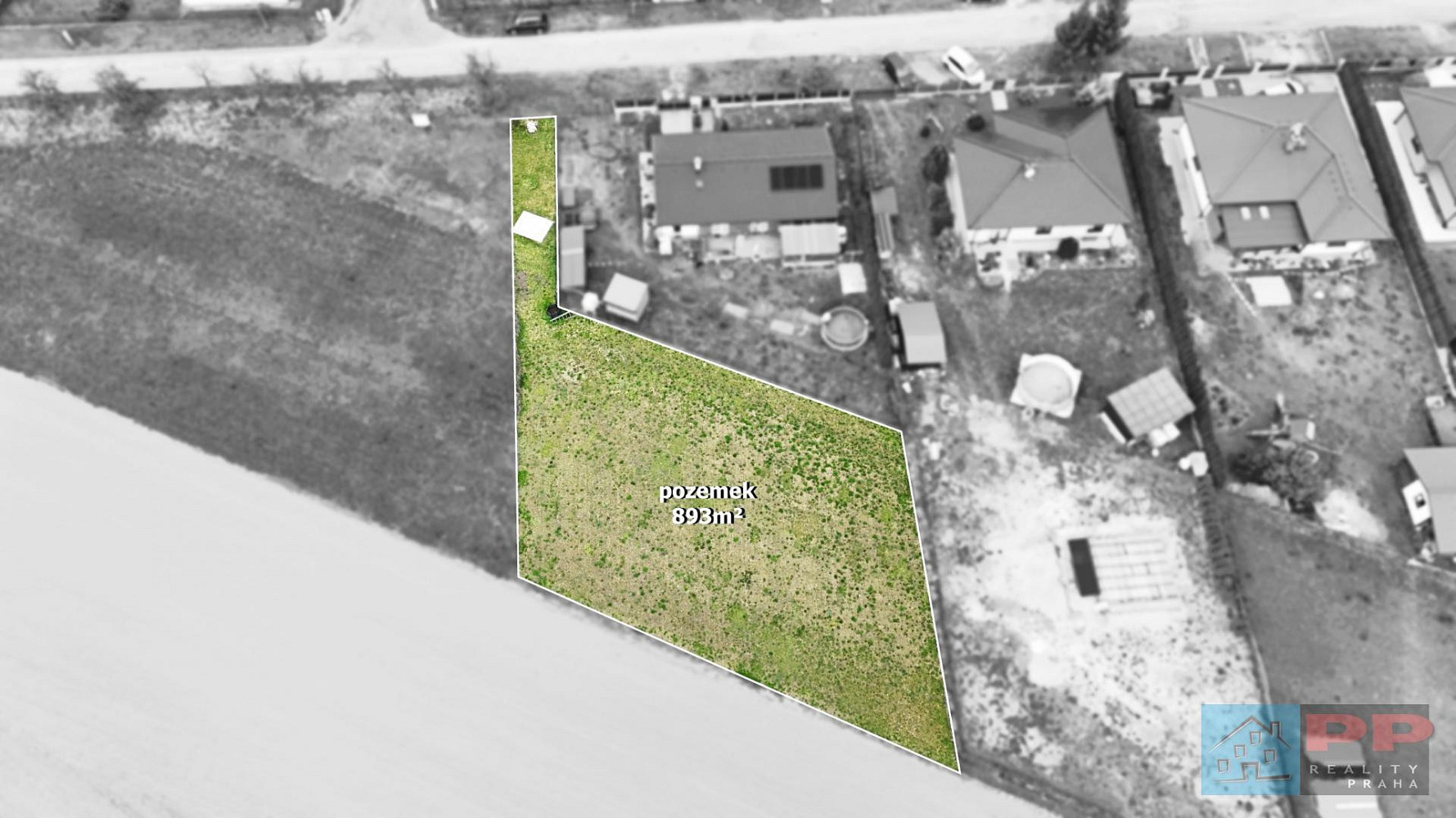 Prodej stavebního pozemku 893 m² – fotografie 3