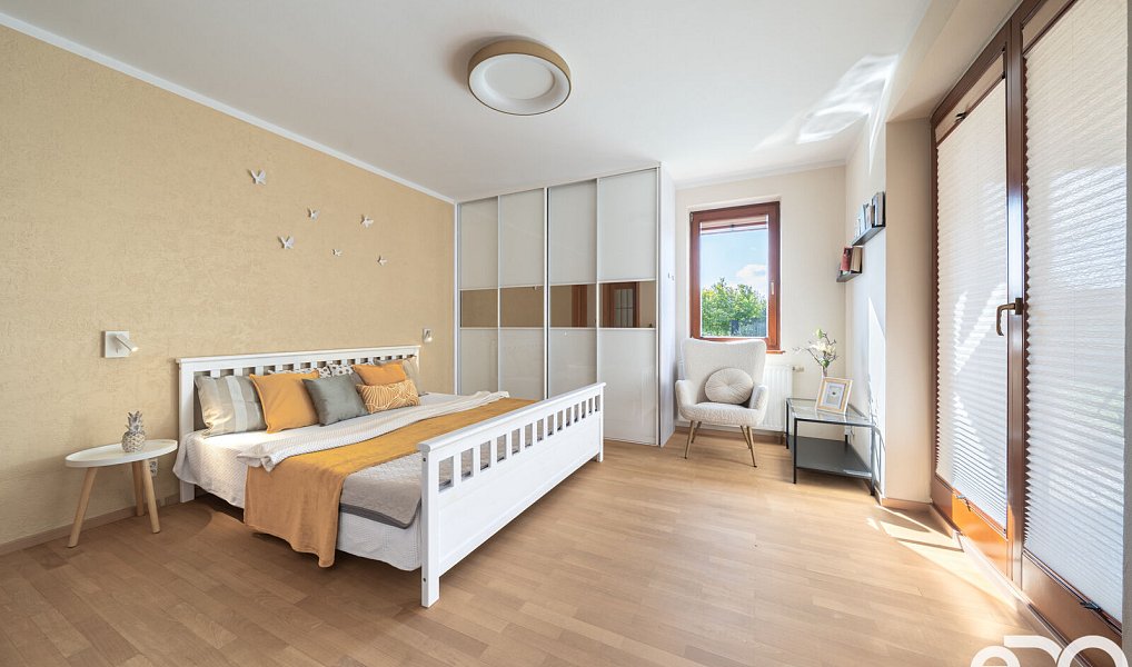 Prodej domu 340 m² s pozemkem 970 m², Kosořice – náhled fotky 3