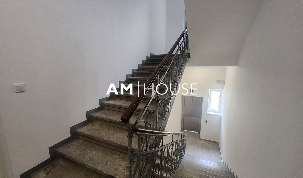 Pronájem bytu 2+kk 40 m², Praha – náhled fotky 14