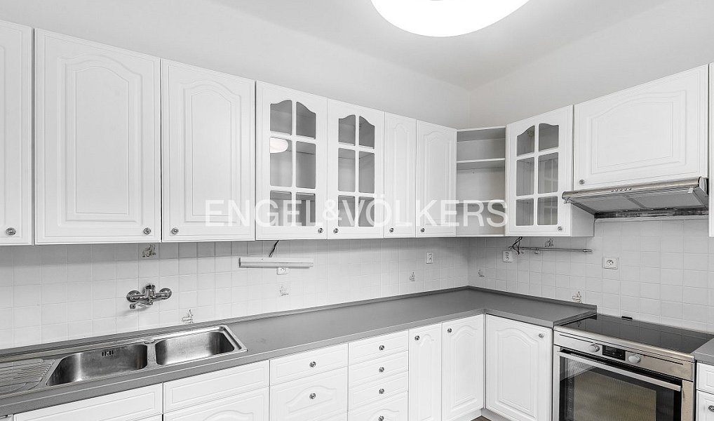 Pronájem domu 140 m² s pozemkem 218 m², Praha – náhled fotky 4