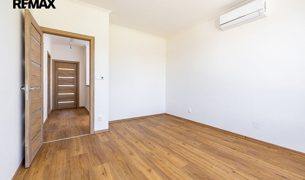 Prodej domu 149 m² s pozemkem 300 m², Košťany – náhled fotky 12
