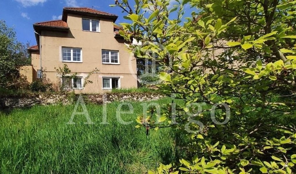 Prodej domu 275 m² s pozemkem 676 m², Praha – náhled fotky 2