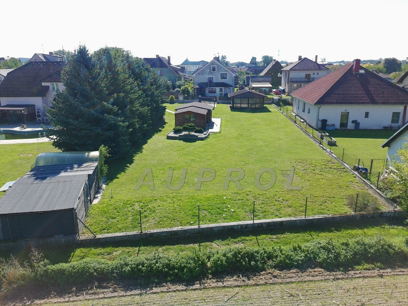 Prodej stavebního pozemku 966 m² – fotografie 3