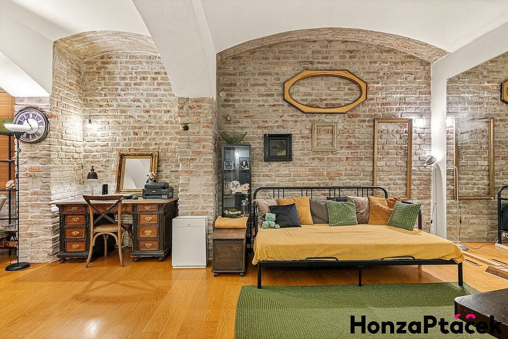 Prodej komerčního objektu (jiného typu) 66 m² — photo 2