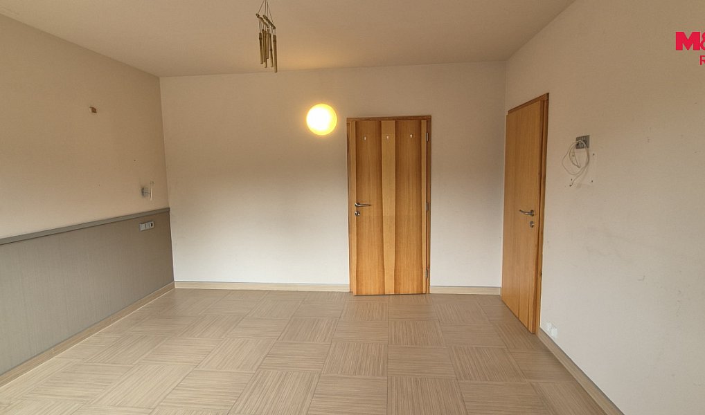 Prodej bytu 1+kk 24 m², Králův Dvůr – náhled fotky 3