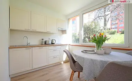 Prodej bytu 3+1 70 m², Na Jezírku, Liberec - Liberec VI-Rochlice