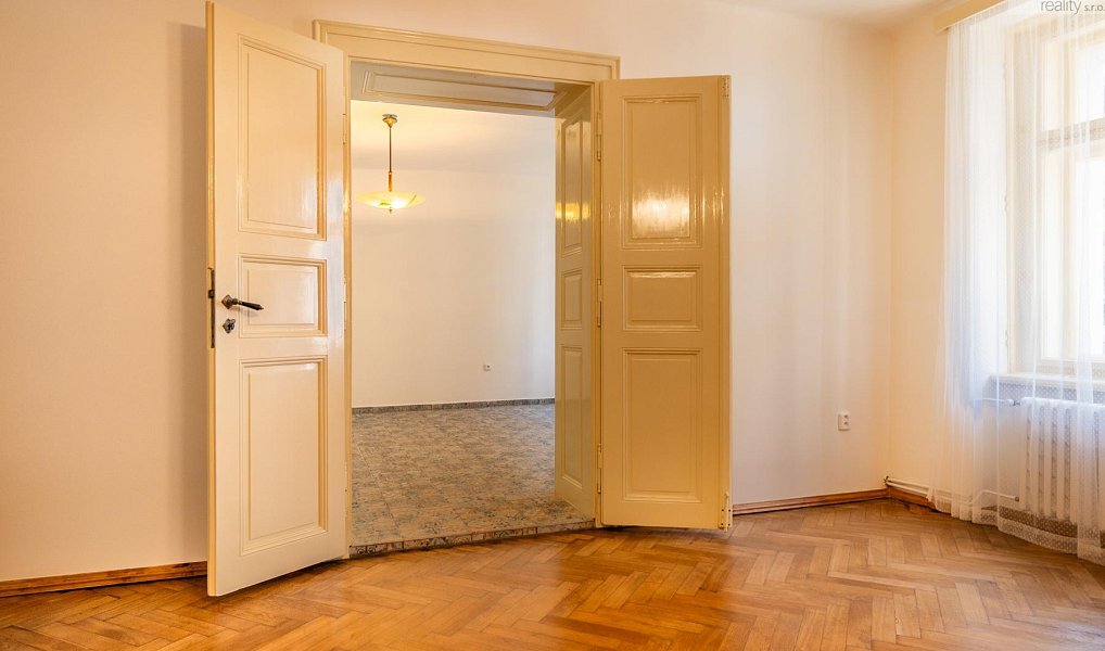 Prodej domu 326 m² s pozemkem 200 m², Žatec – náhled fotky 7