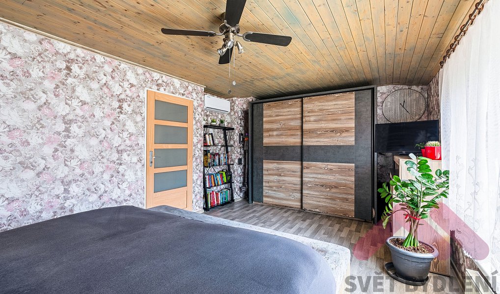 Prodej domu 160 m² s pozemkem 210 m², Nupaky – náhled fotky 28
